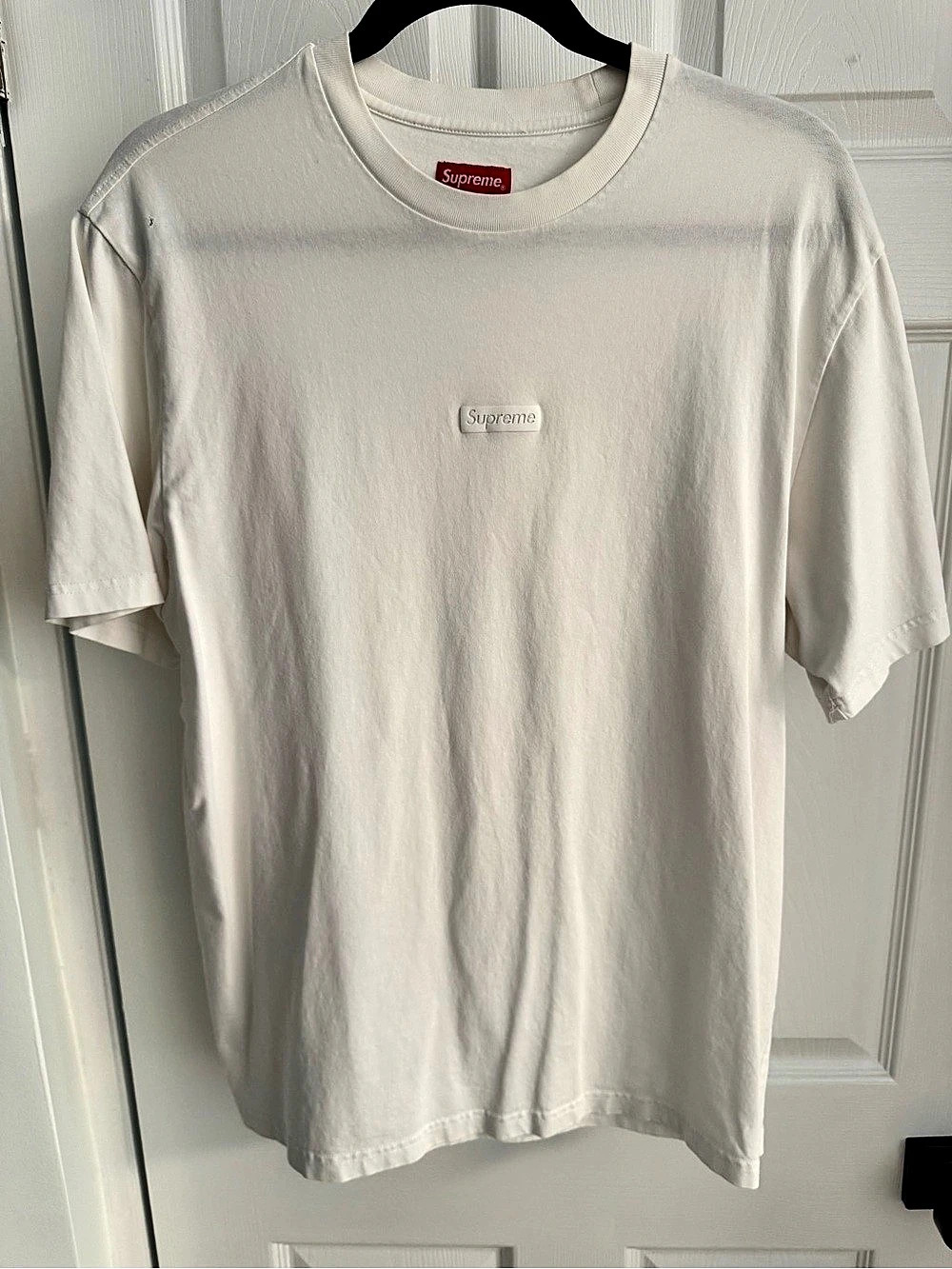 Supreme Raised Script S/S Top Short Sleeve Tee White Size Medium